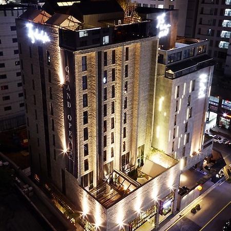 Js The Classic Hotel Oszan Kültér fotó